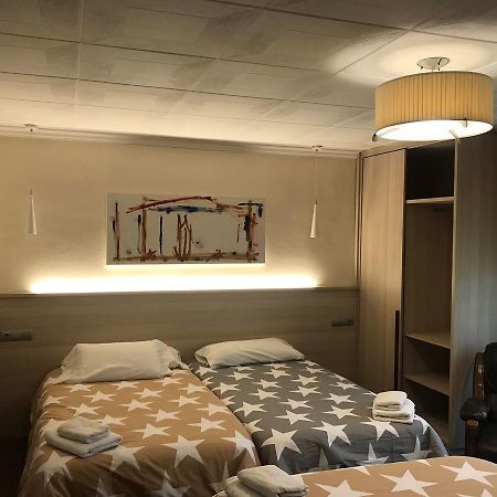 Hostal Fonda Galicia Cardedeu Extérieur photo