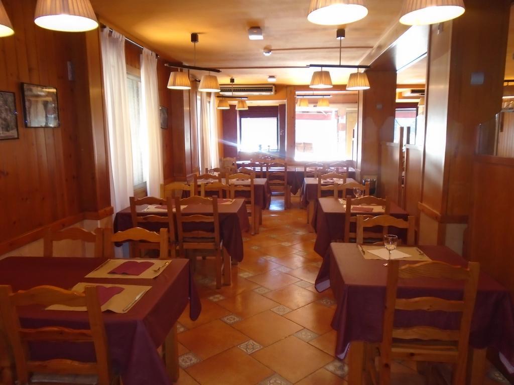 Hostal Fonda Galicia Cardedeu Extérieur photo