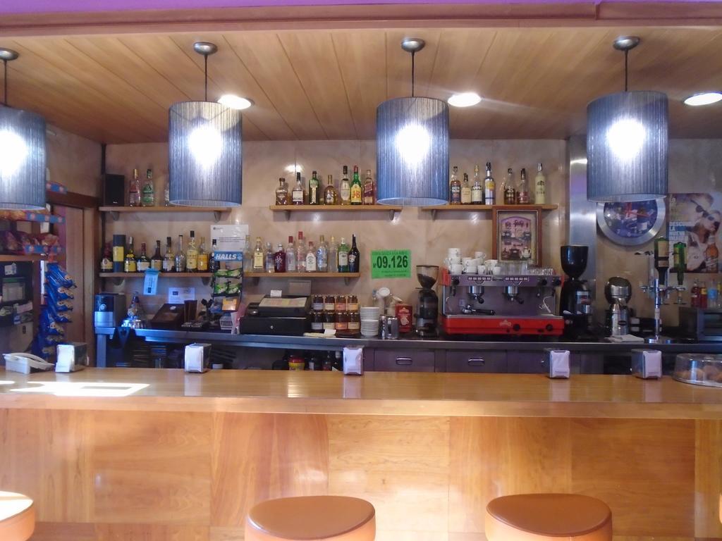Hostal Fonda Galicia Cardedeu Extérieur photo