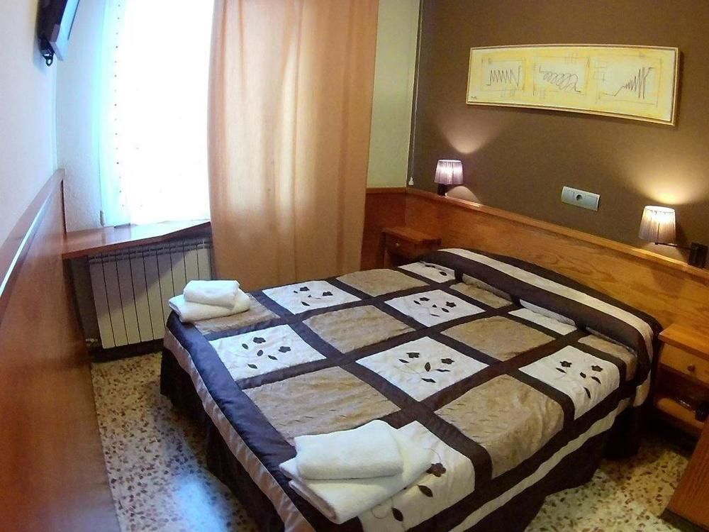 Hostal Fonda Galicia Cardedeu Extérieur photo