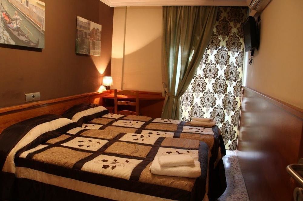 Hostal Fonda Galicia Cardedeu Extérieur photo