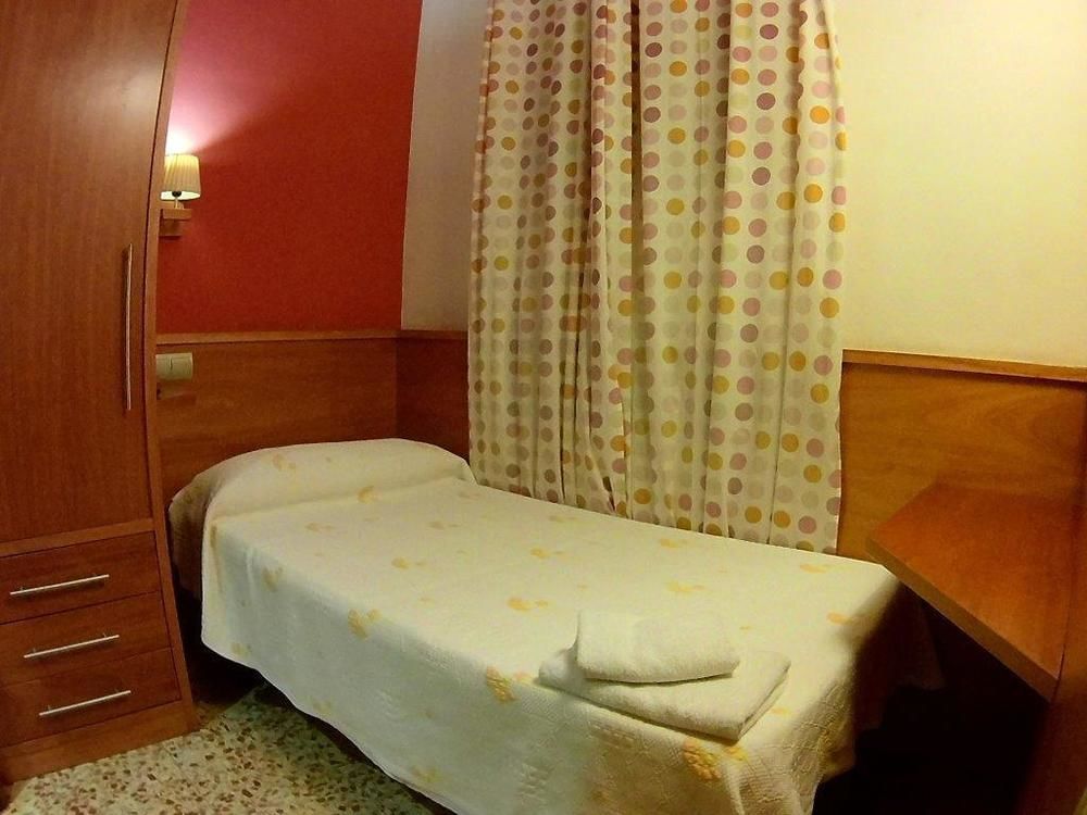 Hostal Fonda Galicia Cardedeu Extérieur photo
